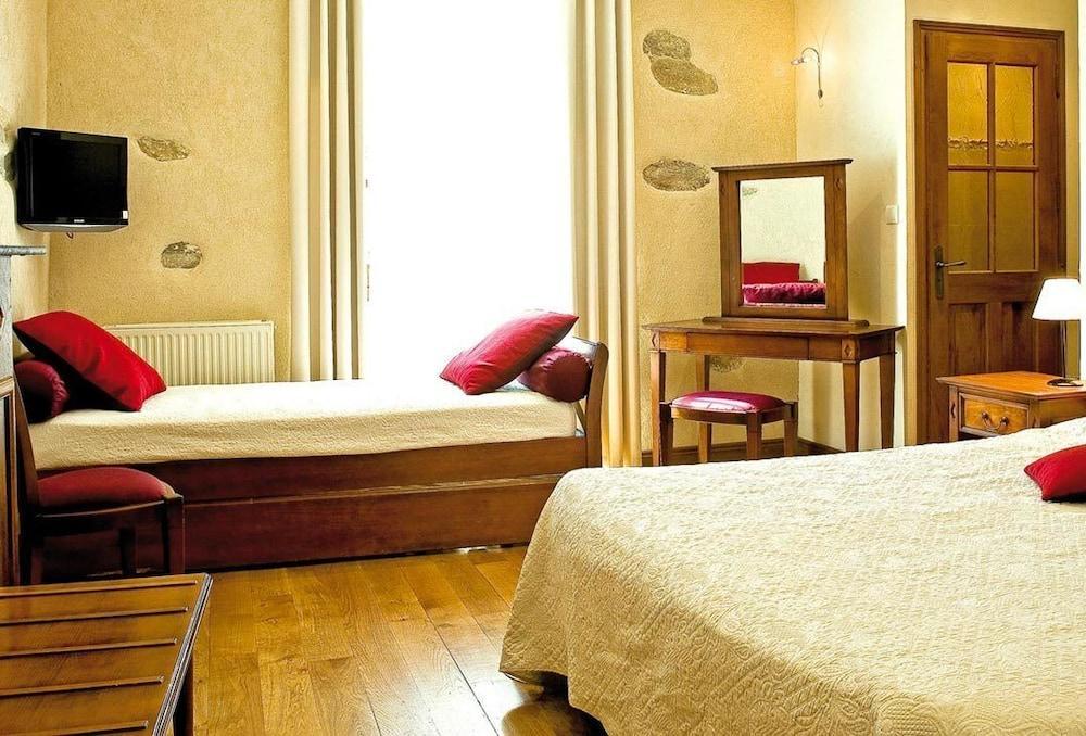 Hotel Les Remparts Mirepoix  Bagian luar foto