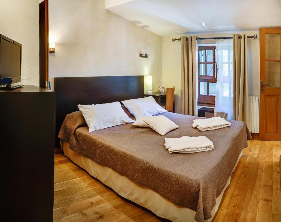 Hotel Les Remparts Mirepoix  Ruang foto