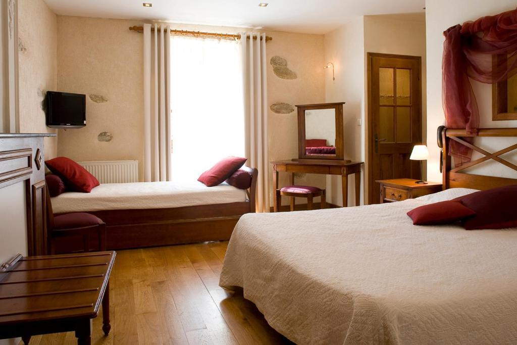 Hotel Les Remparts Mirepoix  Ruang foto